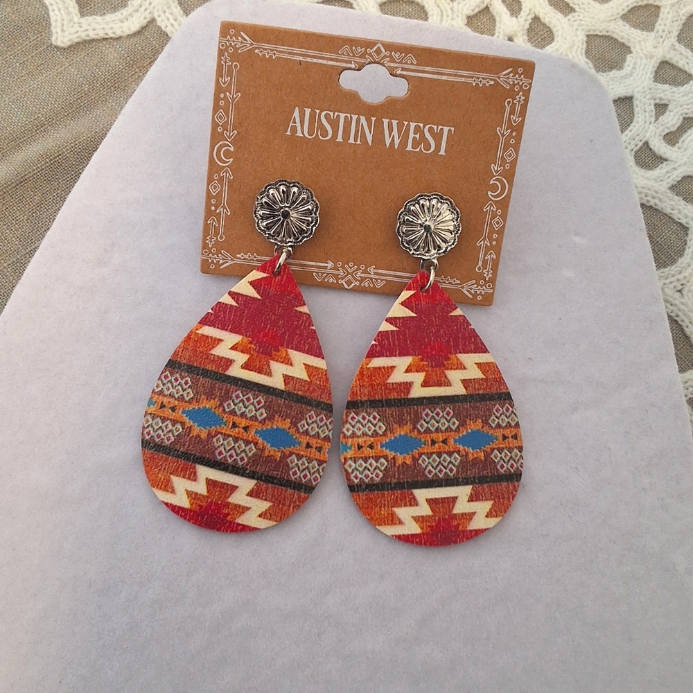 AUSTIN West, NWT, Silver Western Print Dangle Earrings